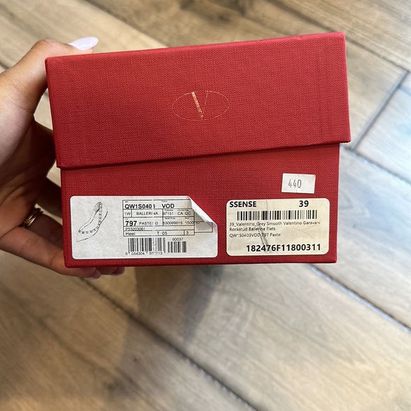 Valentino Garavani Rockstud Ballerina Flats - Picture 2 of 7